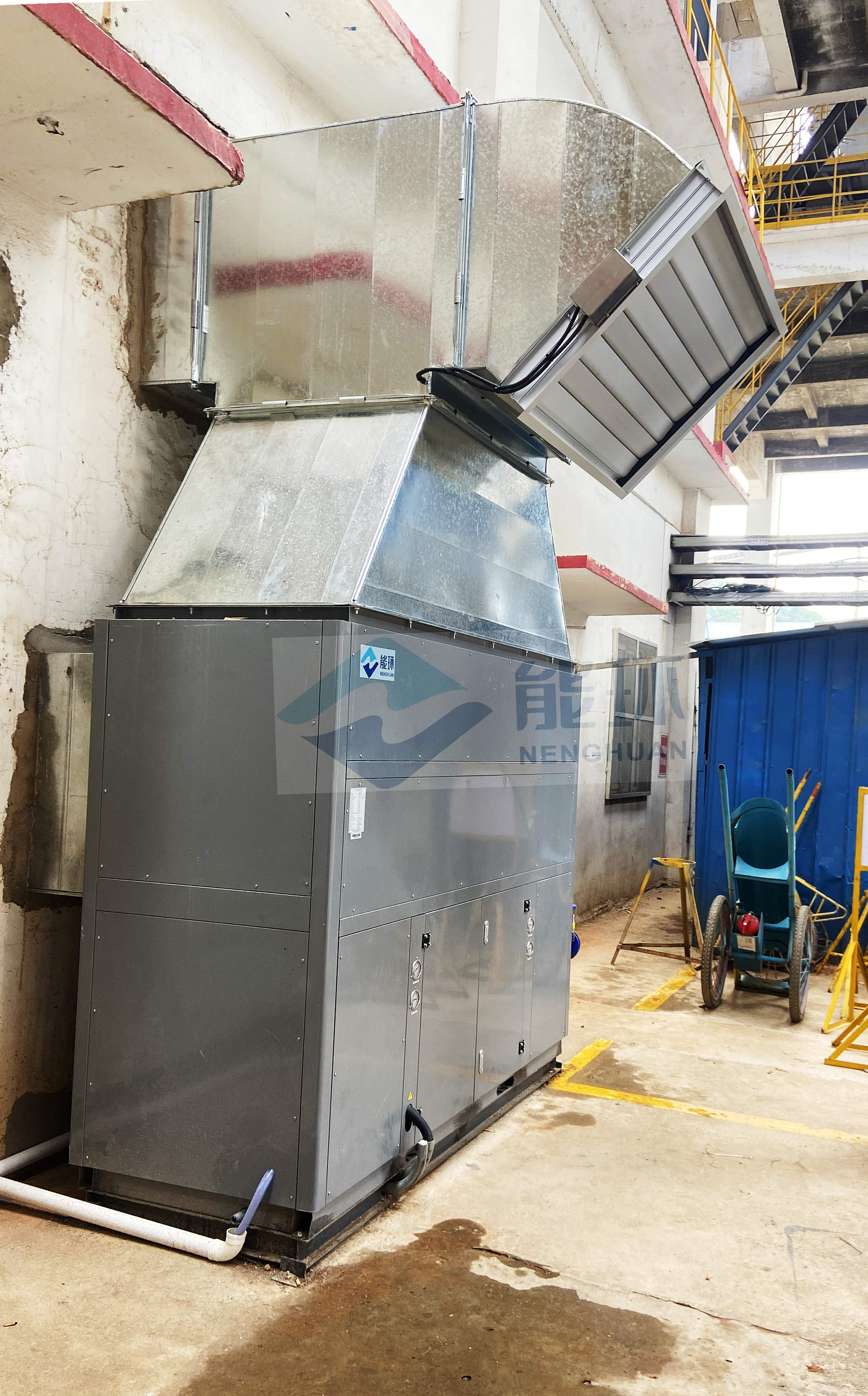 (專用水源機組)中材水泥高、低壓變頻器室